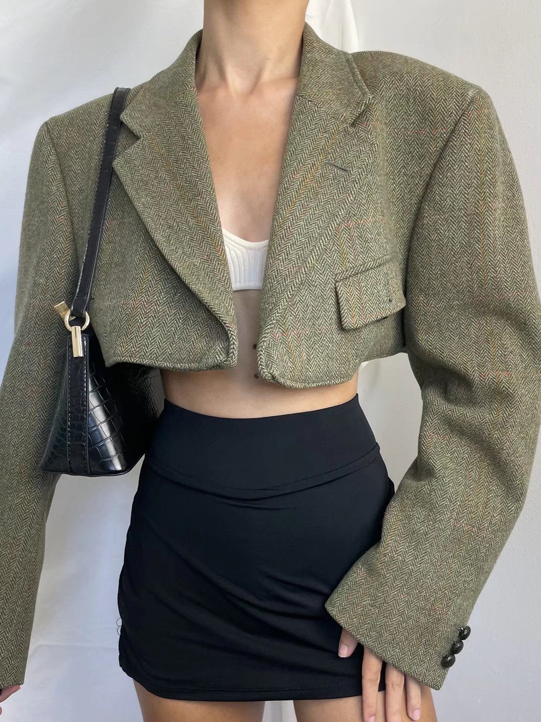 OOTDGIRL Women's Early Autumn New Fashion Retro All-Match Slim Waist One-Button Short Color Matching Blazer