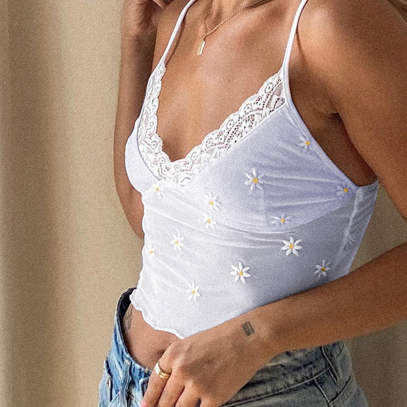 OOTDGIRL Y2K White Milkmaid Crop Top Sexy Floral Printed Lace Patchwork Backless Spaghetti Strap Cami Top Women Summer Sleeveless Vest