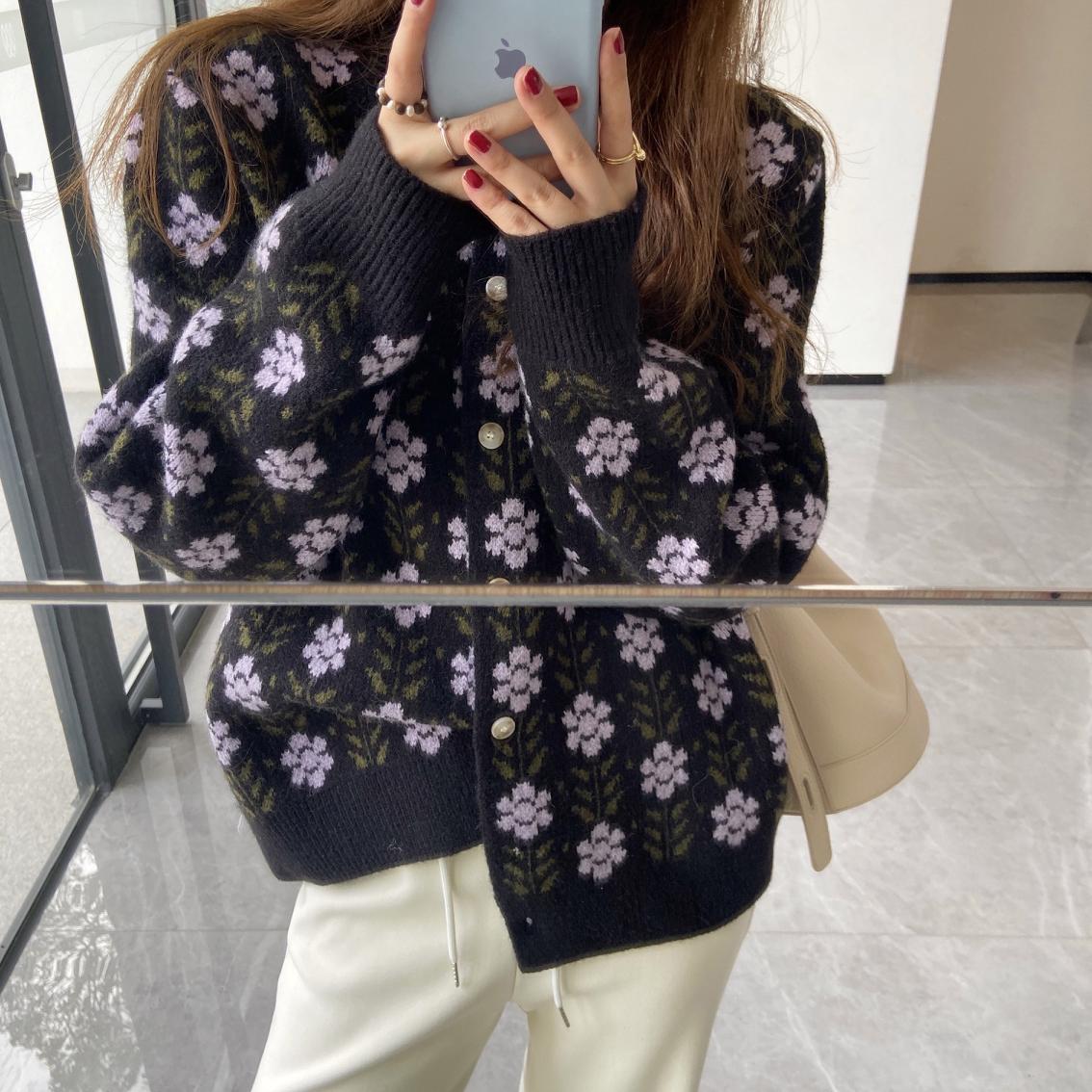 Ootdgirl  Spring Autumn Women's Cardigan Sweater Round Neck Long-Sleeved Breasted Soft Sweater Floral Kawaii Loose Retro Sweater
