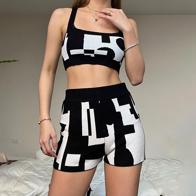 OOTDGIRL Chic Women 2 Piece Knitted Clothes Set Vintage Plaid Sleeveless Crop Cami Top Skinny Shorts Pant Female Sporty Tracksuit Y2K